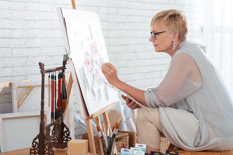 woman painting